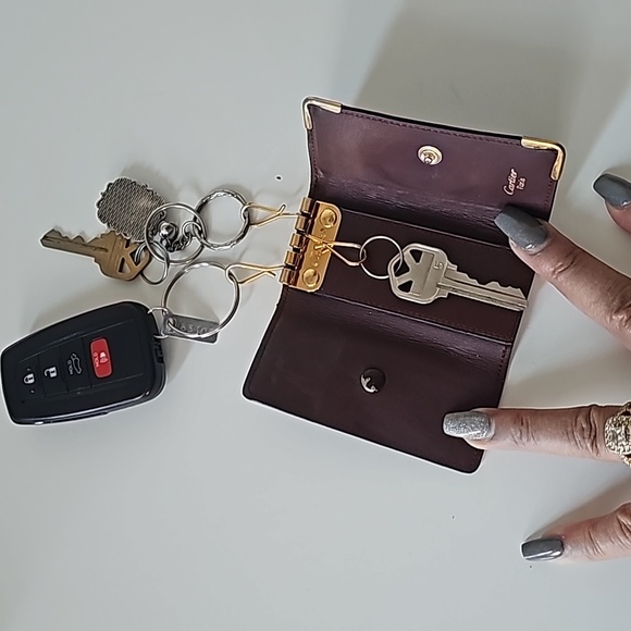 Cartier 4 keyholder burgundy/unisex goldtone hardware - Picture 15 of 15